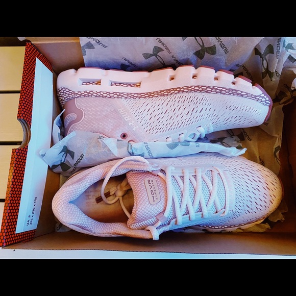 running shoes with bluetooth